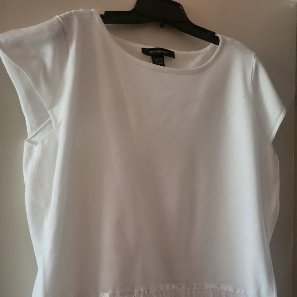 Knit Feather bottom white top Size 18/20